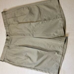 Haggar Men's Tan Shorts